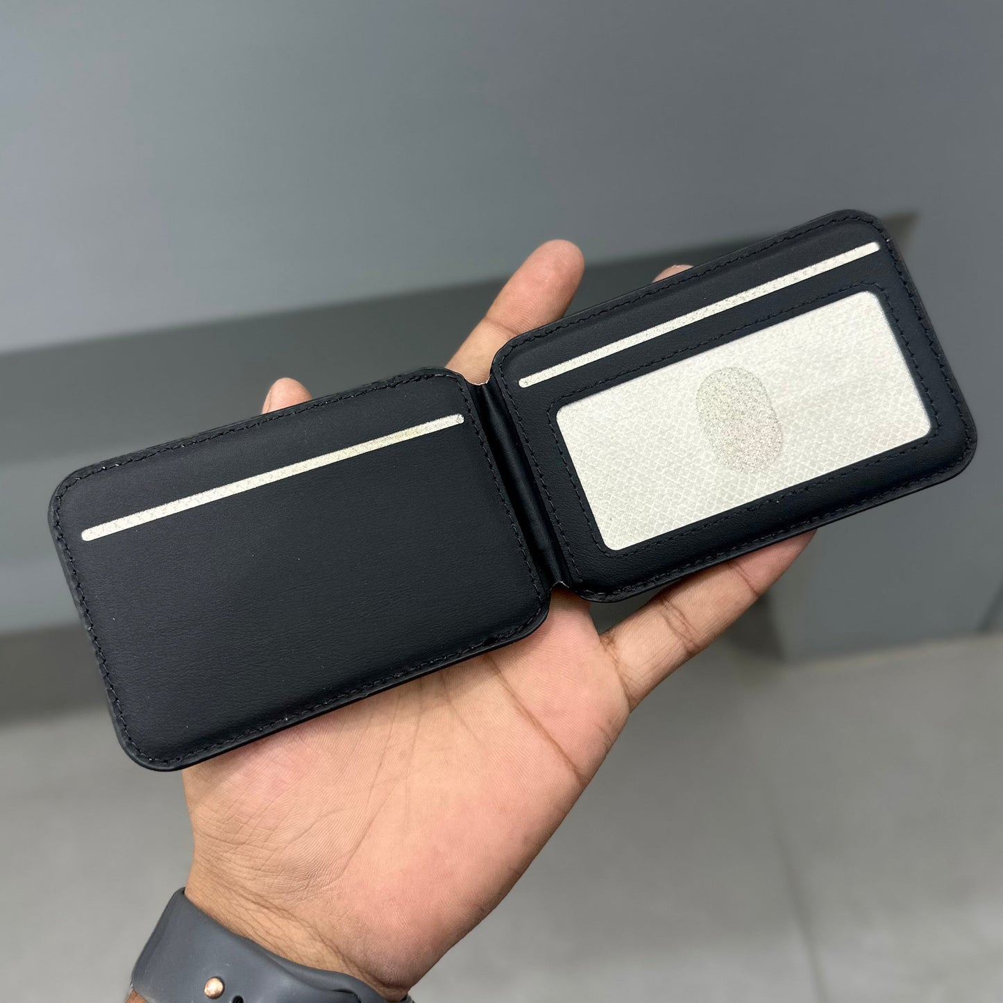 Original Polo Simon Genuine Leather MagSafe Stand Wallet - Santa Barbara Card Holder