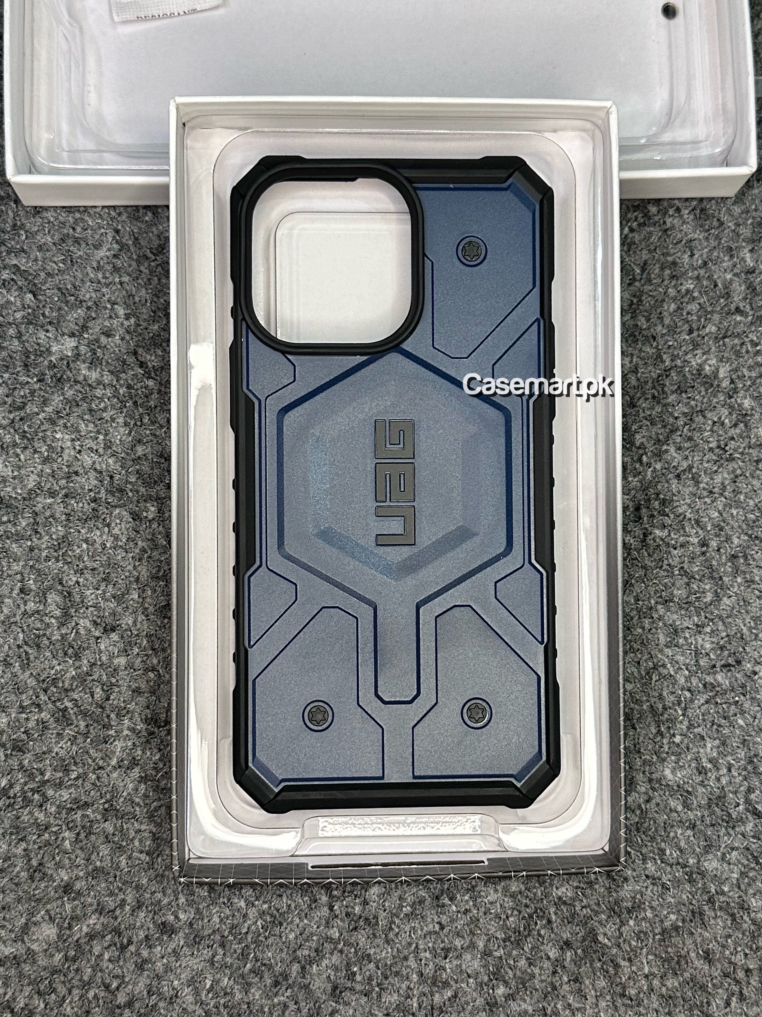 UAG pathfinder case with magsafe for iphone 14 pro max