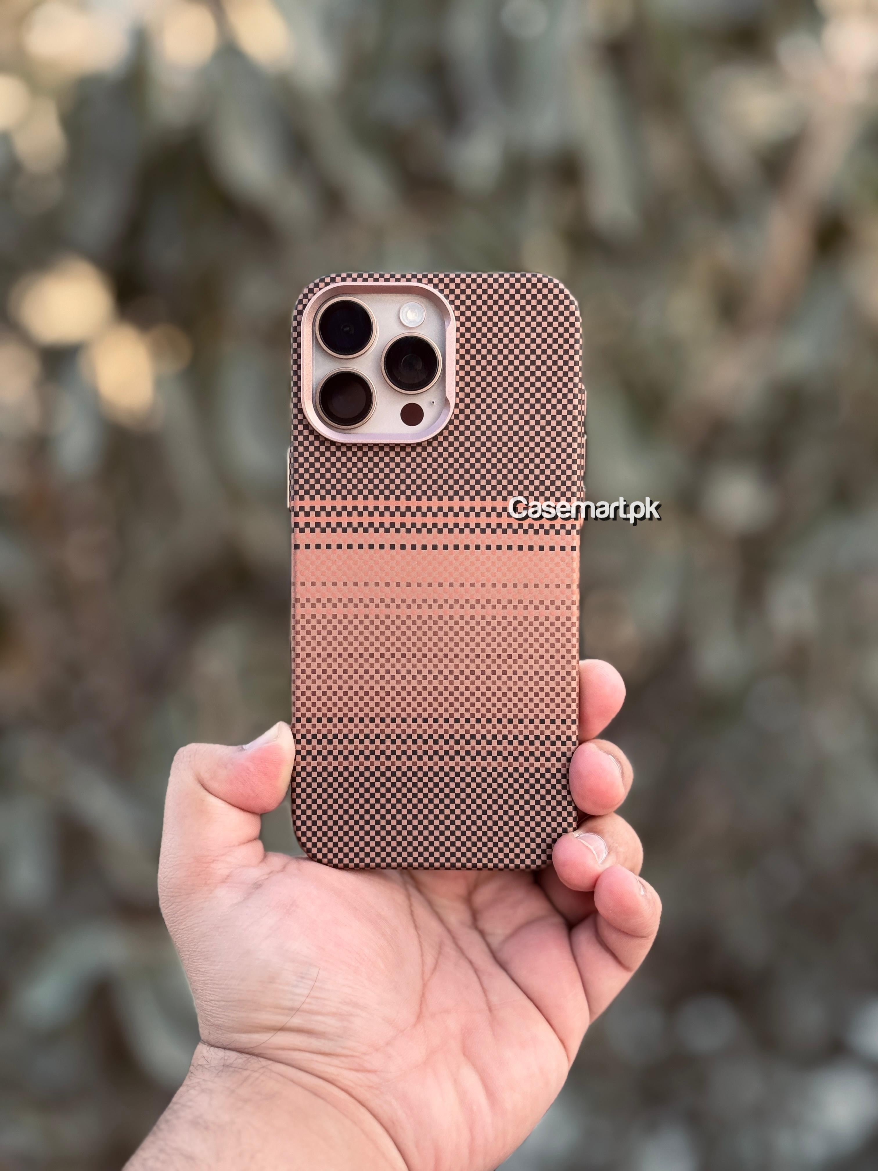 Real Carbon Fibre with MagSafe in Desert Titanium LUXO Like PITAKA