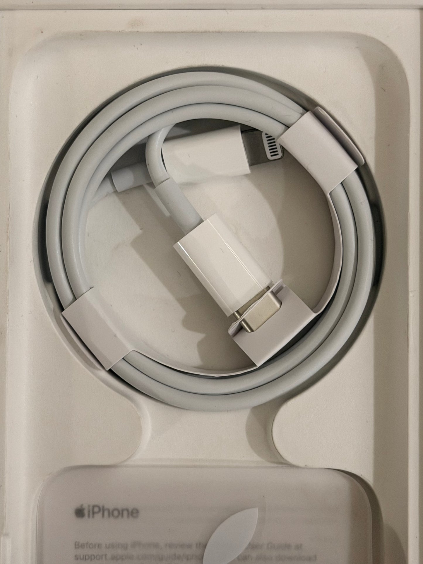USB- C To Lightning Cable - Apple Store Original 100%