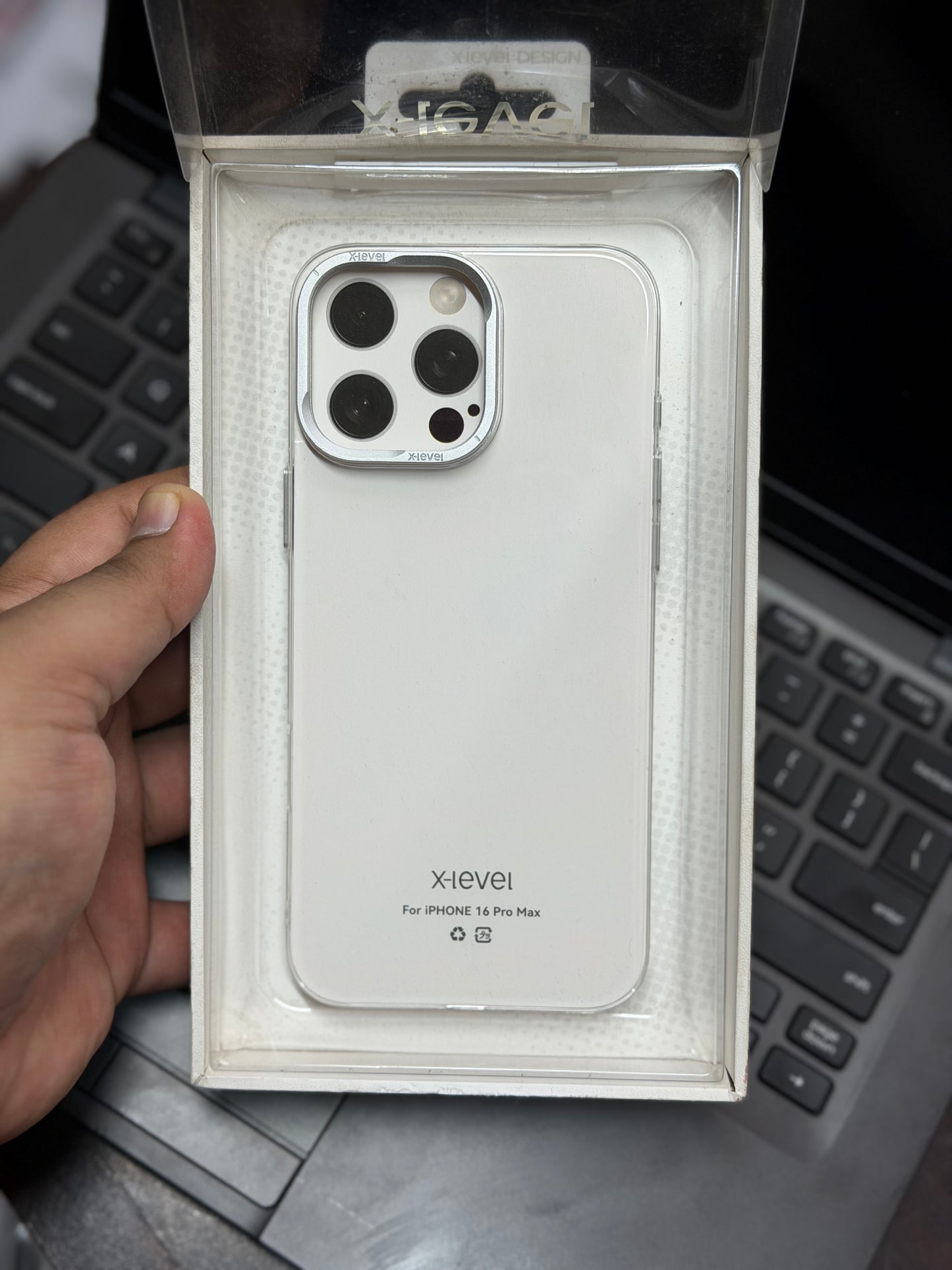 X-Level Sparkling Clear Non-Yellowing Case 16 Pro Max