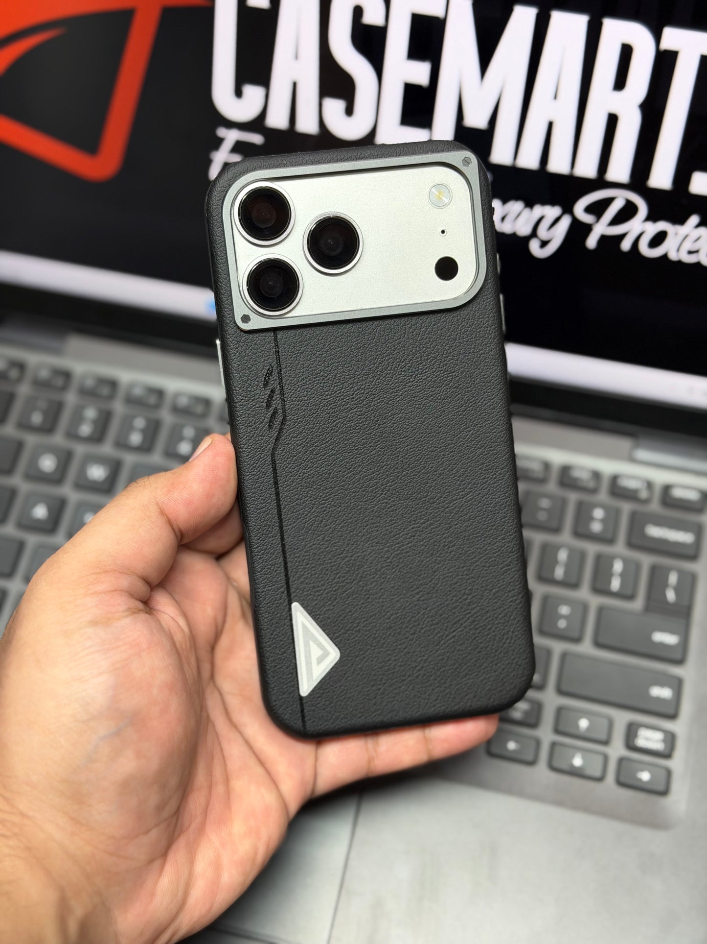 Vegan Leather Case Black iPhone 17 pro max
