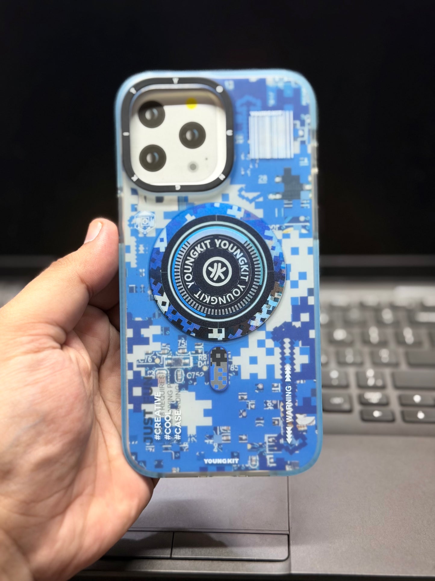 YOUNGKIT Camouflage Circuit MagSafe Case Blue