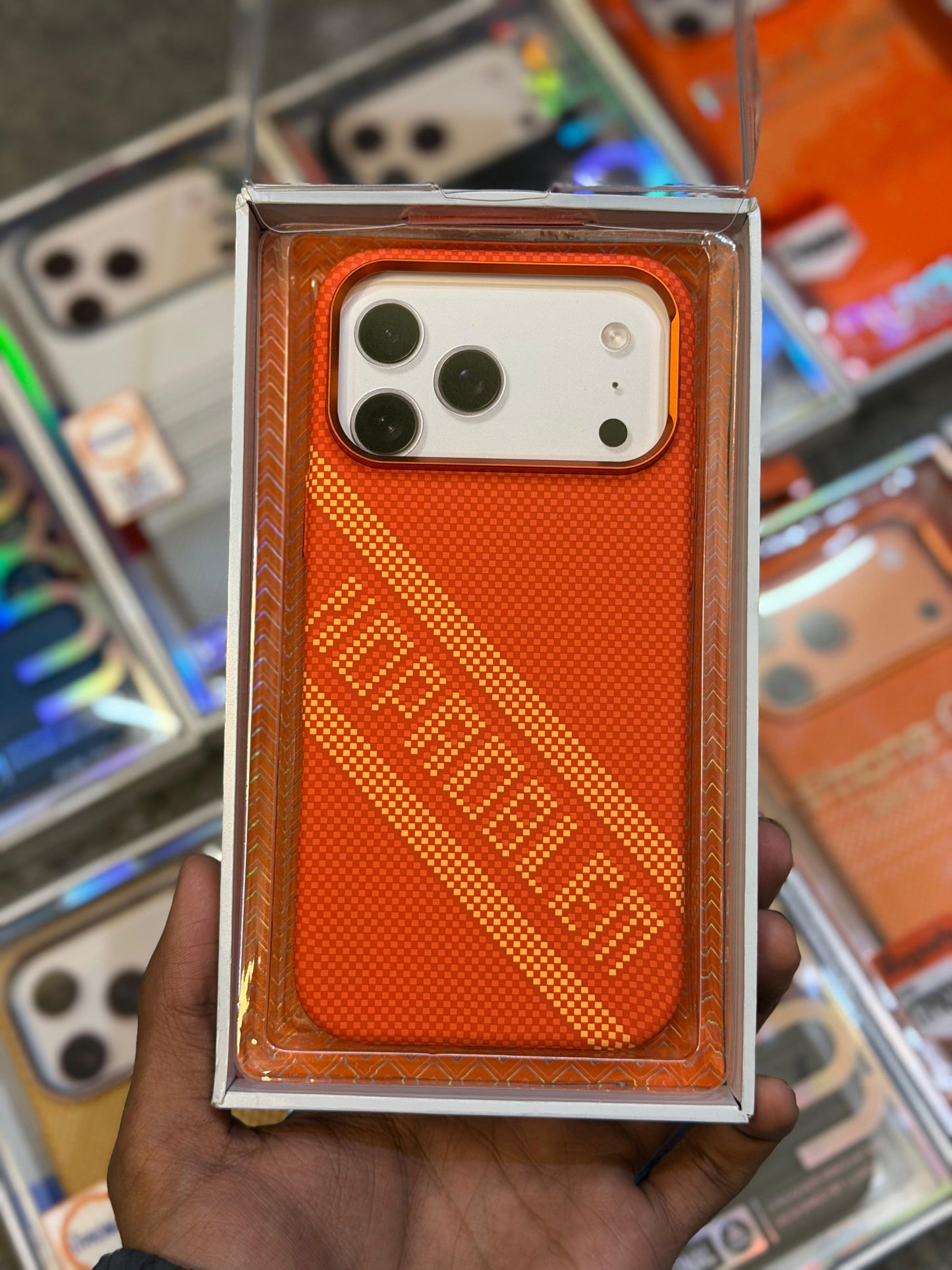 Luxo Carbon Fibre Kevlar For Cosmic Orange iPhone 17 series