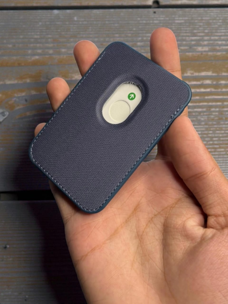 Apple TechWoven MagSafe Wallet - Magnetic Card Holder