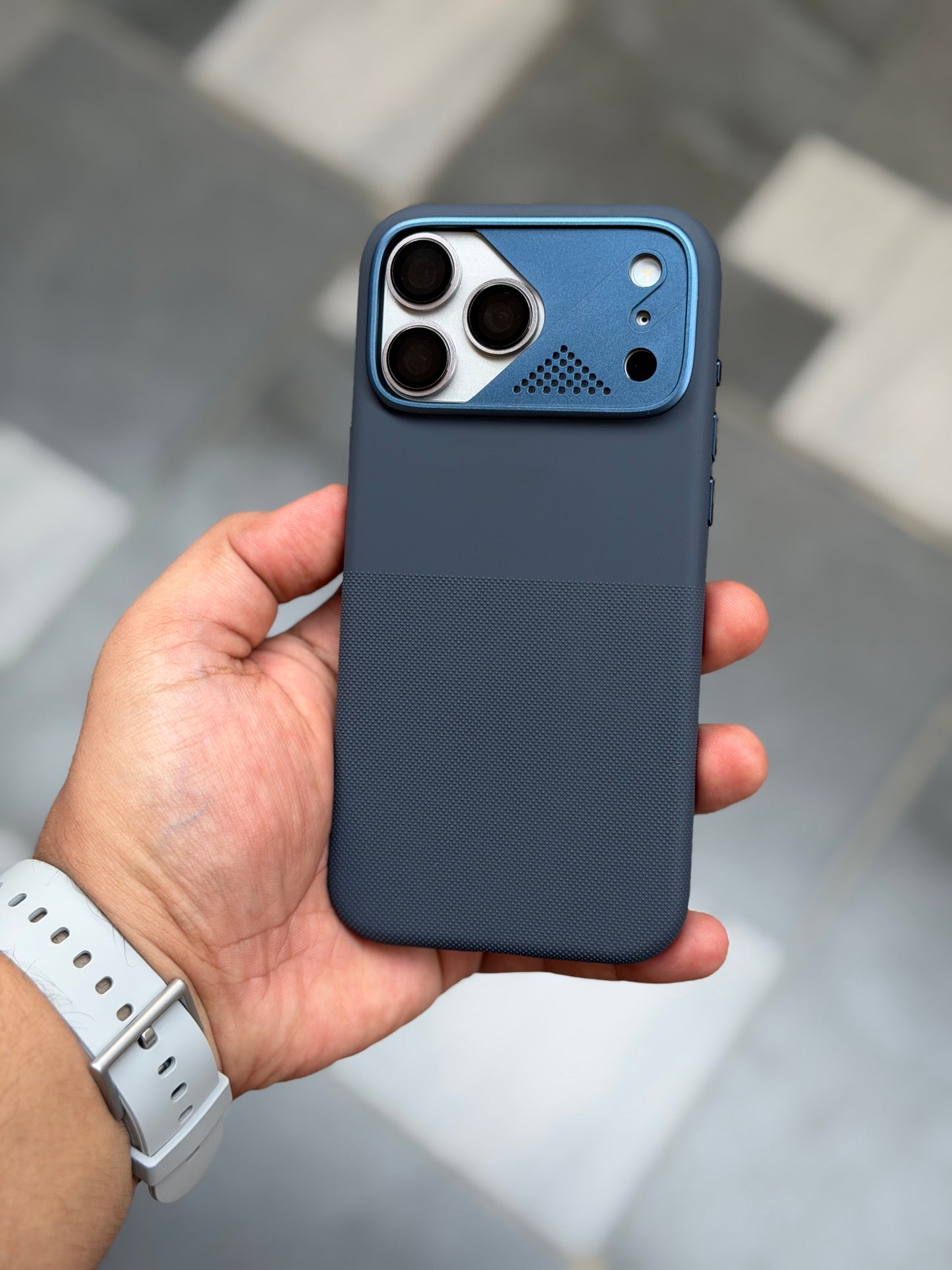 Bucksuiti Aulumu MagSafe Leather Case 17 Pro Max
