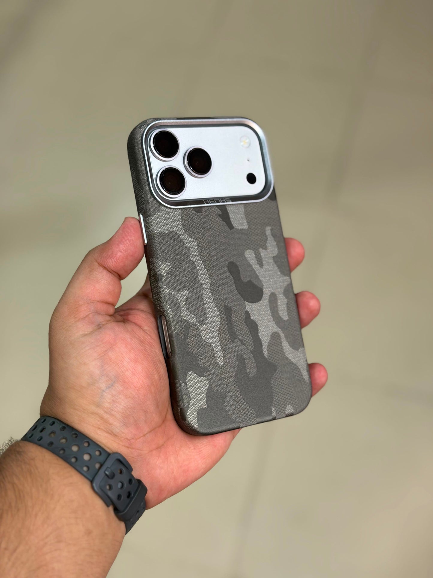 HENKS CAMO MagSafe Leather Case