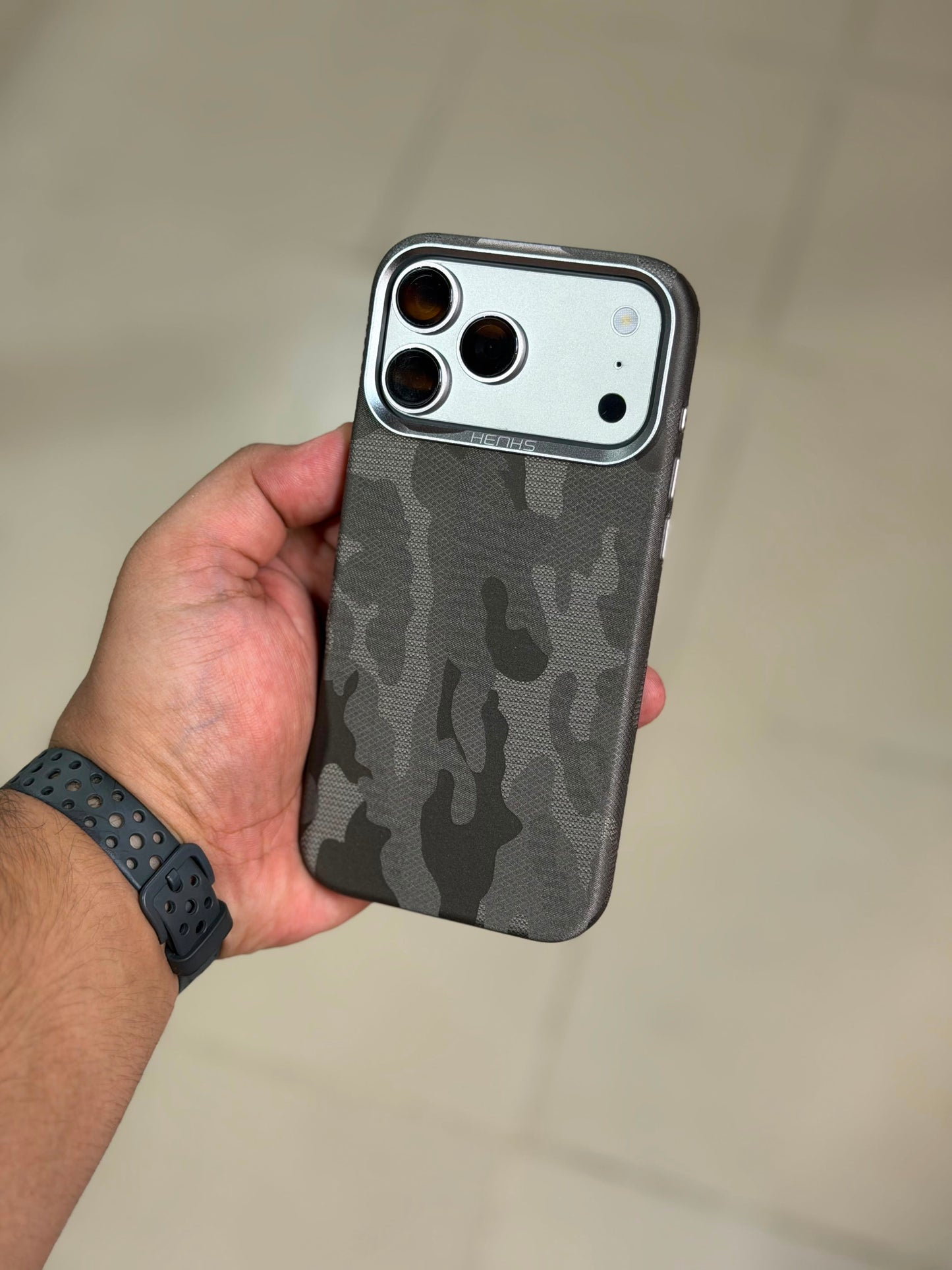 HENKS CAMO MagSafe Leather Case
