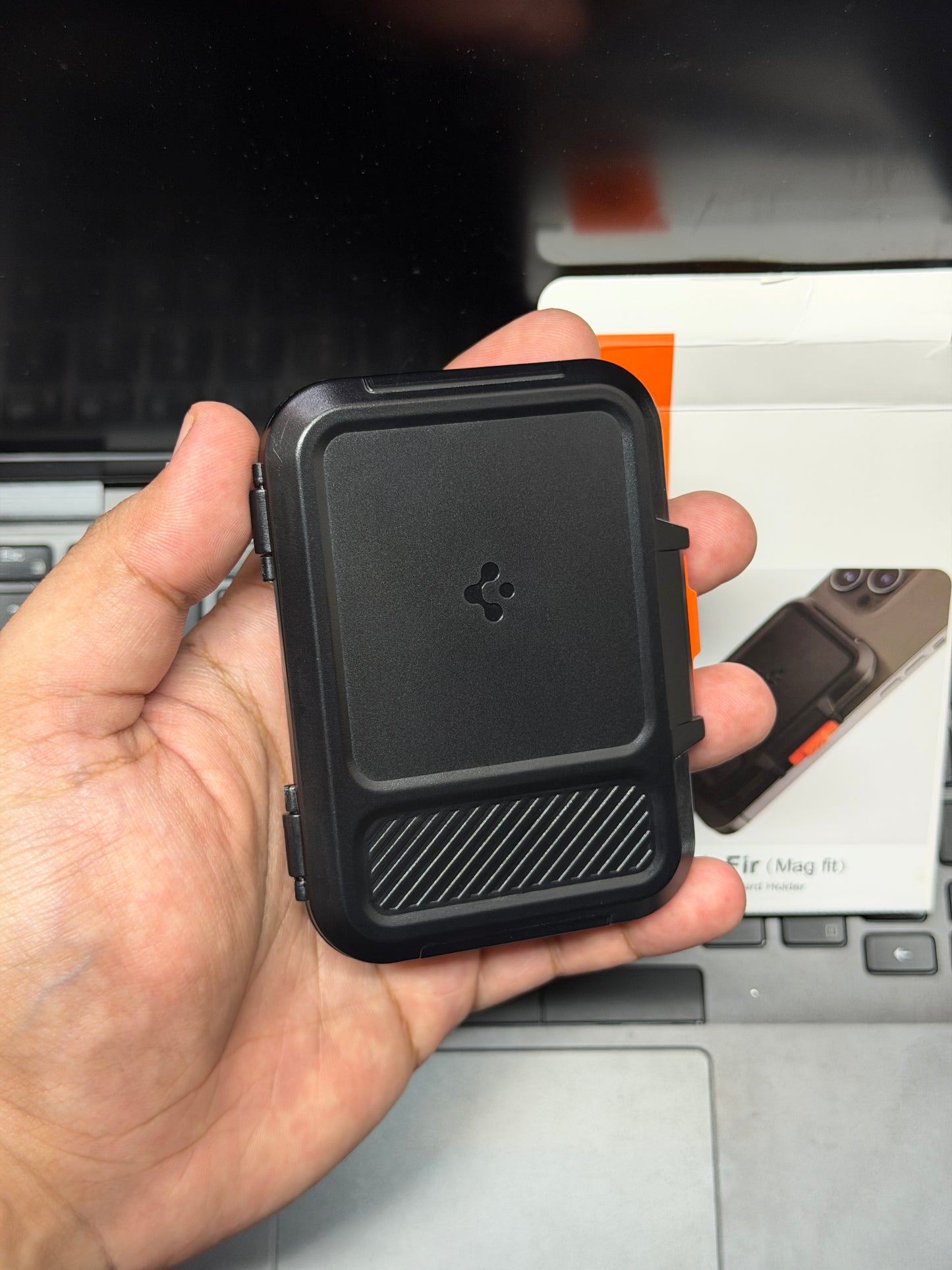 Spigen Lock Fit MagSafe Wallet - Magnetic Card Holder