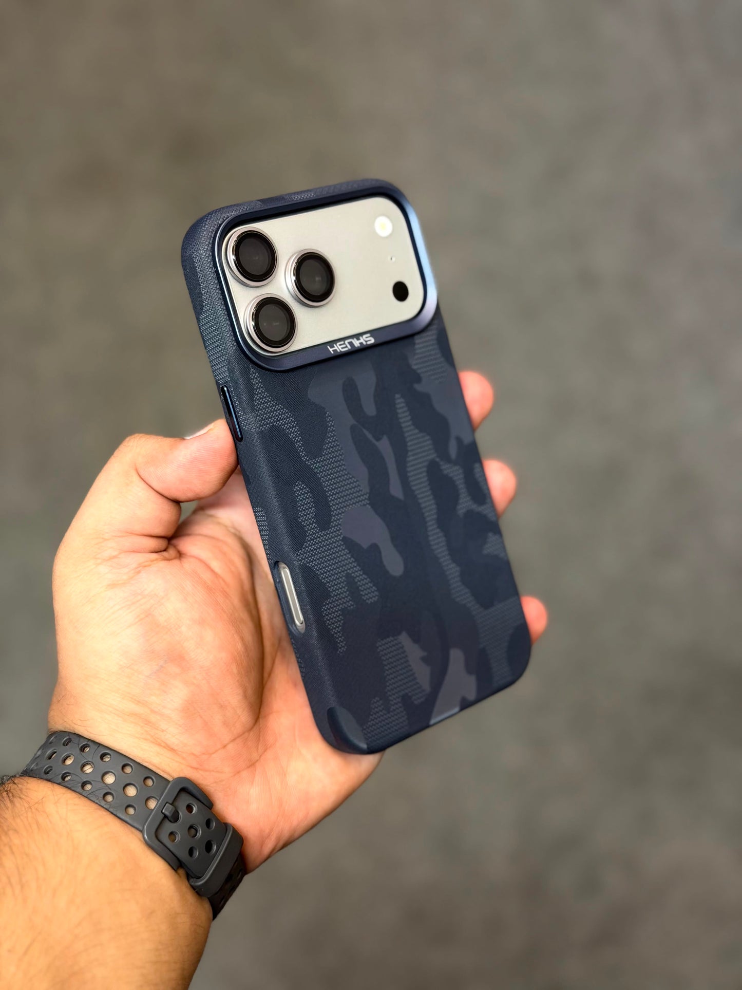 HENKS CAMO MagSafe Leather Case