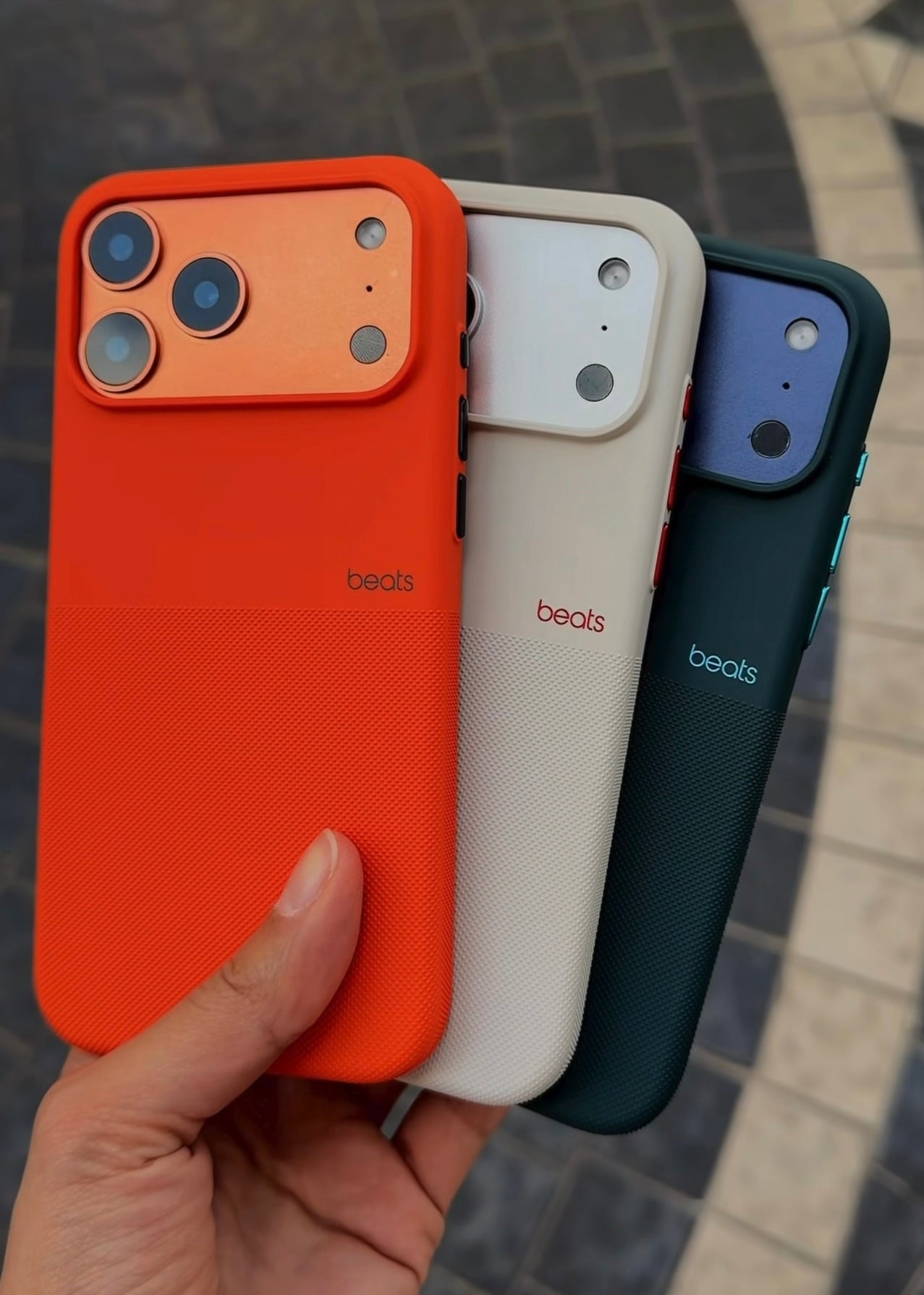 BEATS Rugged MagSafe Case iPhone 17 series