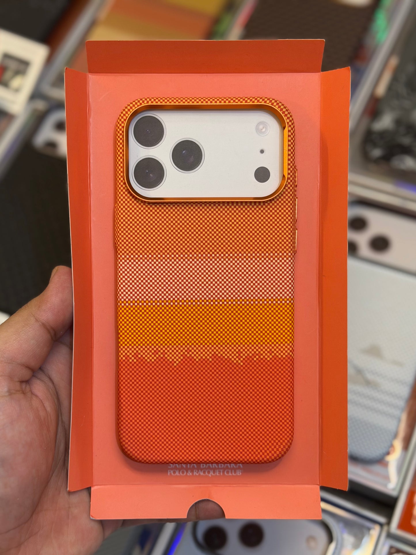 ORANGE SUNSET LUXO - MagSafe Carbon Fibre For 17 Pro Max