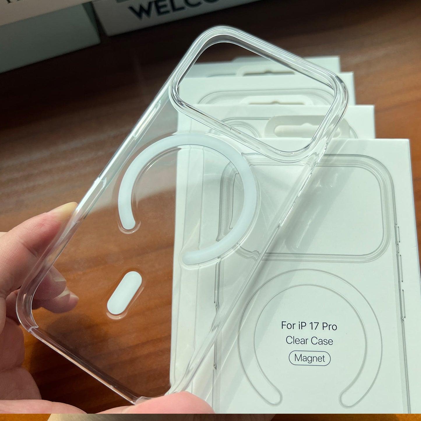Apple MagSafe Non-Yellowing Clear Case with Pop-Up Notification
