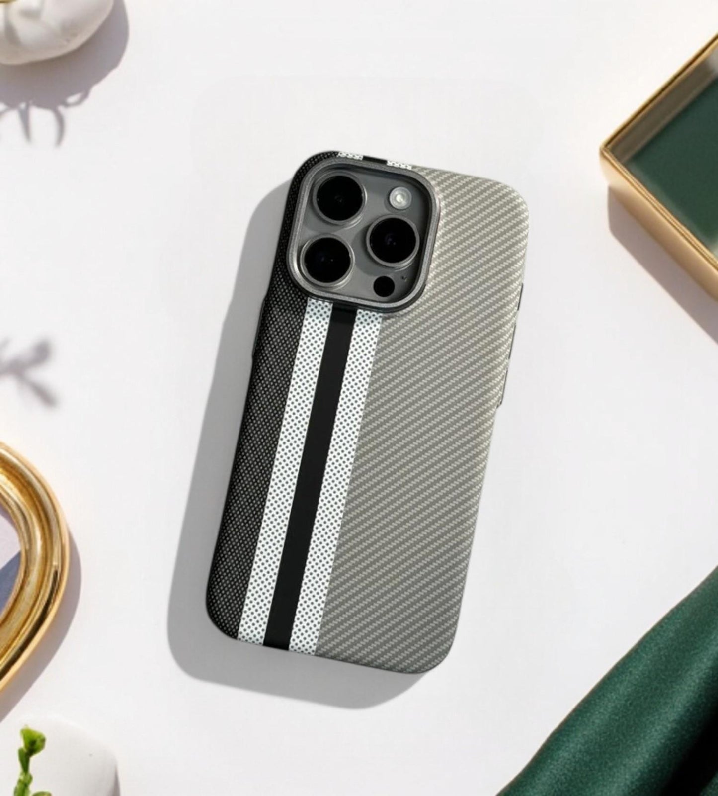 Fusion Wave carbon fibre Kevlar case back view with metallic camera ring